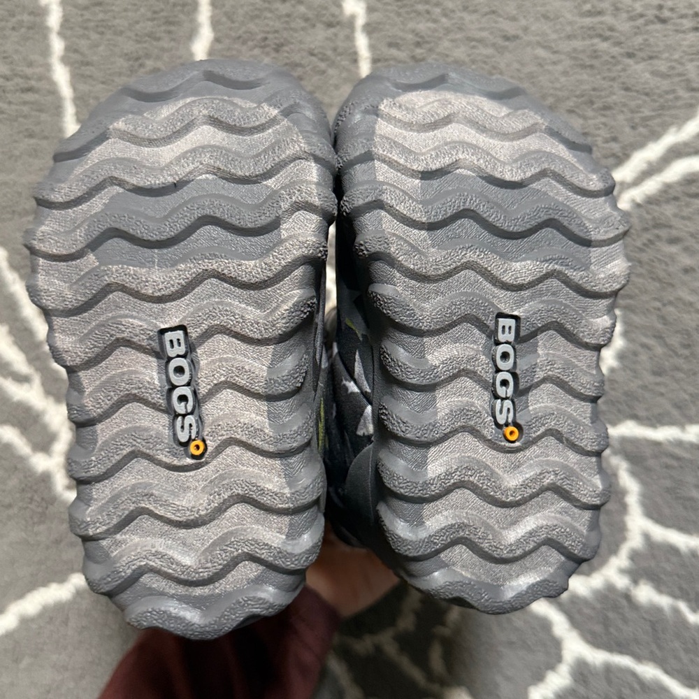 Bogs B-Smoc Kids Shark Print Waterproof Winter Boots- Toddler Size 5 - Picture 5 of 5